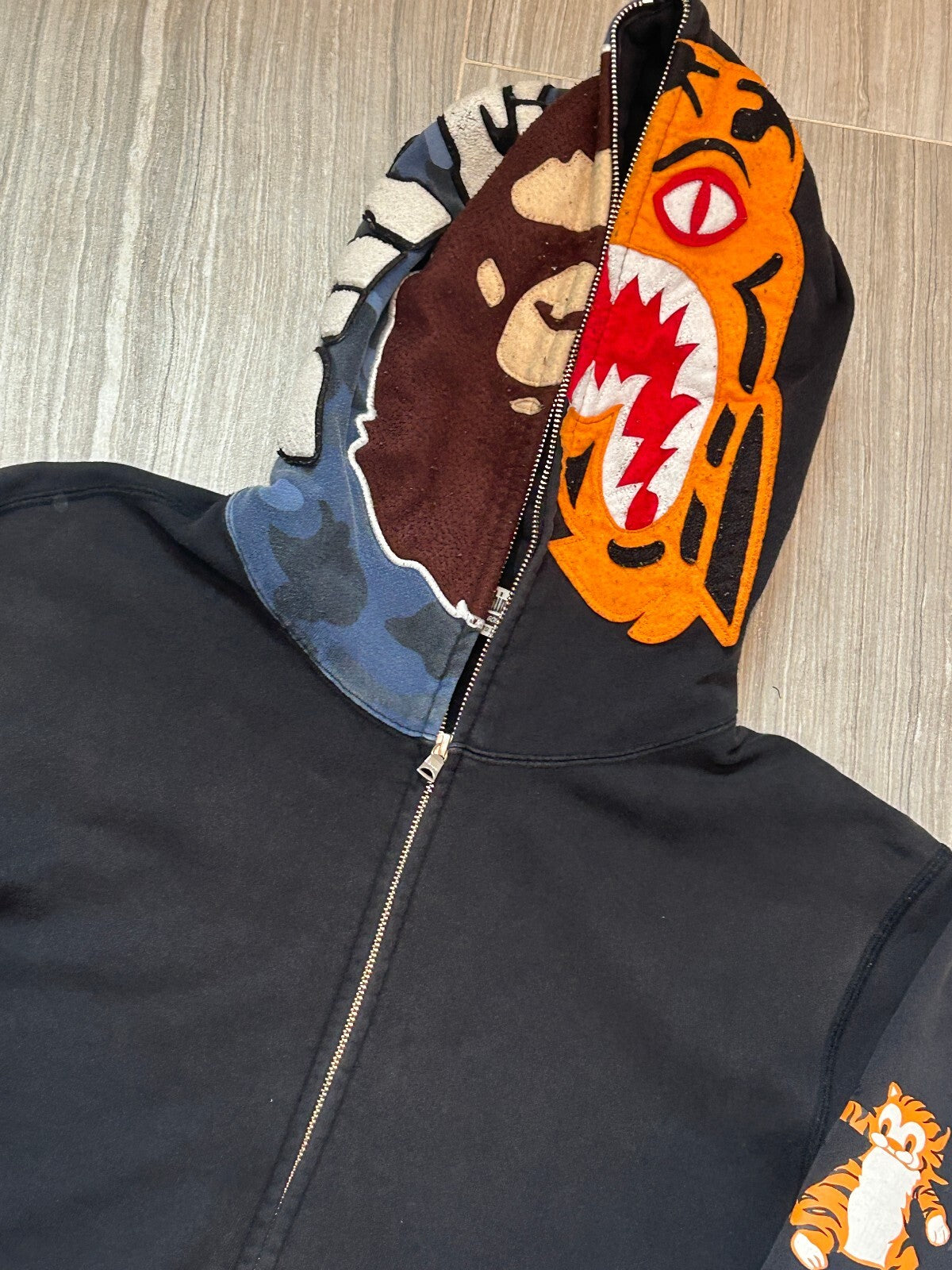 A Bathing Ape Tiger Full Zip Up Black Hoodie - XL Men's